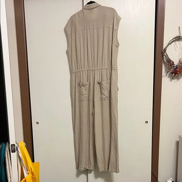 EUC | 14 | Universal Thread Tan Sleeveless Jumpsuit - Picture 8 of 8